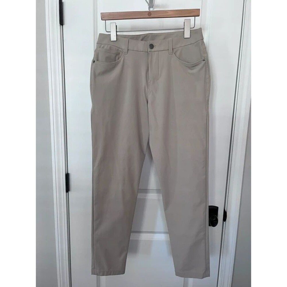 Men’s Lululemon Trouser Pants Light Tan Size 29 EUC